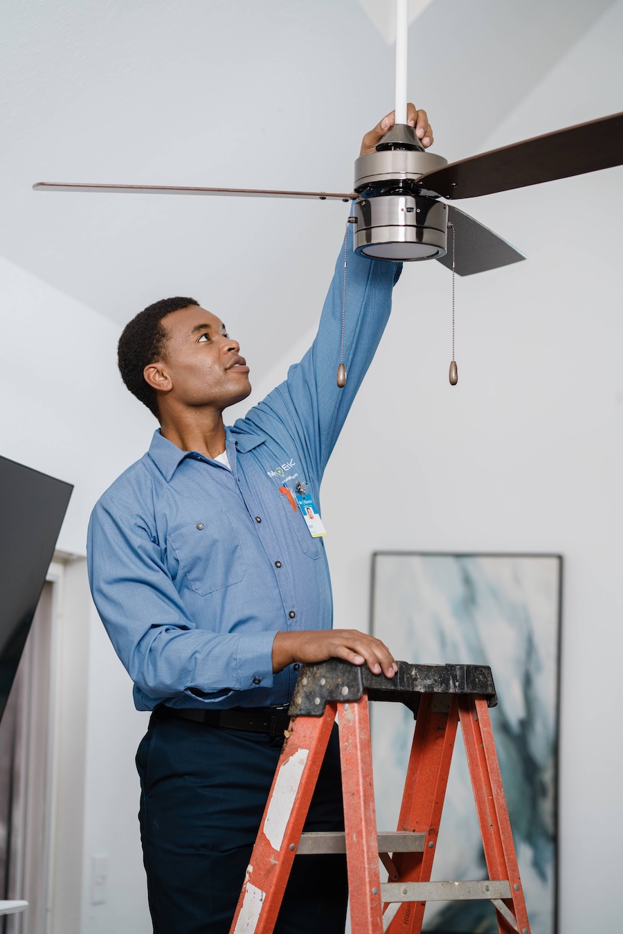 What Homeowners Notice Right After Replacing a Ceiling Fan