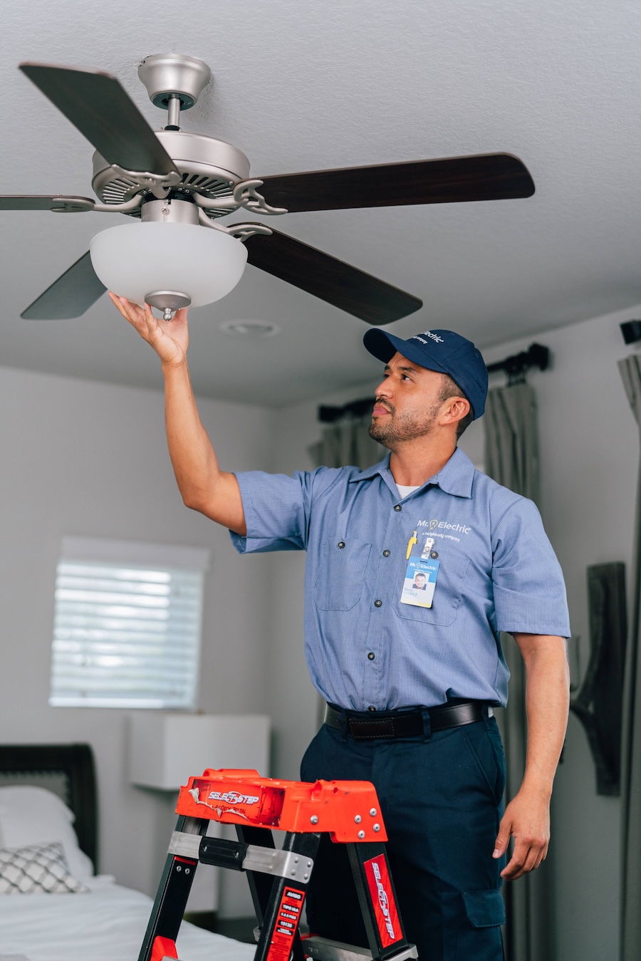 Electrical Issues That May Come Up During a Ceiling Fan Replacement
