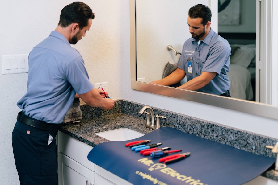 Electrical Outlet Replacement in South Salt Lake, UT